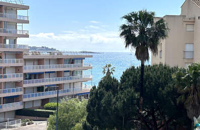 Port-Fréjus T1 à vendre à Fréjus - Dernier étage avec vue mer et ville - place de parking — photo du bien
