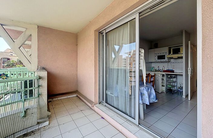 Port-Fréjus T1 à vendre à Fréjus - Dernier étage avec vue mer et ville - place de parking — photo 2