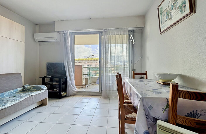 Port-Fréjus T1 à vendre à Fréjus - Dernier étage avec vue mer et ville - place de parking — photo 3