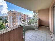 Port-Fréjus T1 à vendre à Fréjus - Dernier étage avec vue mer et ville - place de parking — photo 4