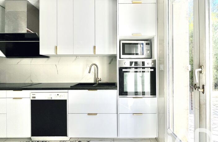 Vente Maison/villa 8 pièces — photo 2
