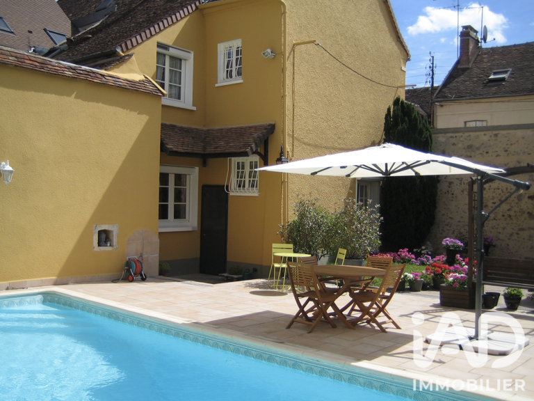 Vente Maison/villa 9 pièces — photo 1