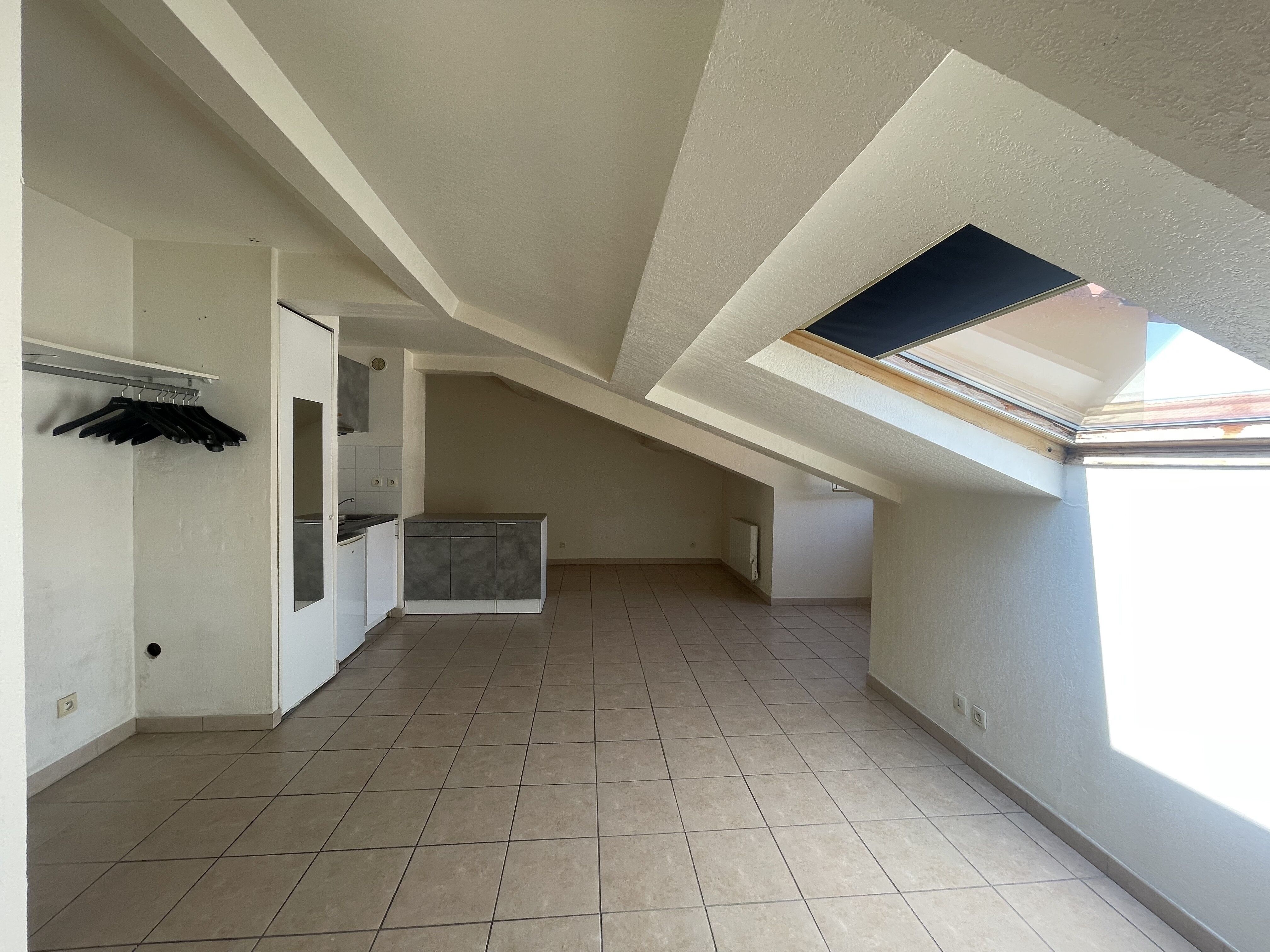 GRAND STUDIO NICE RIQUIER INVESTISSEMENT LOCATIF