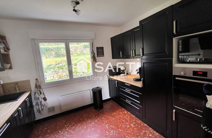 Villa avec deux appartements — photo 2