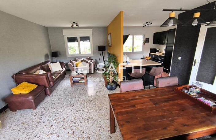 Villa avec deux appartements — photo 3