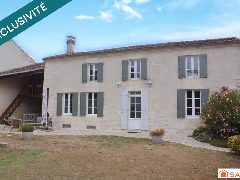 CHARENTAISE DU XVIIIe D'EXCEPTION, UN BIEN RARE ENTRE SAINTES ET PONS ! — photo 1