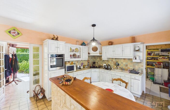 Maison traditionnelle 6 pièces en quartier calme — photo 3