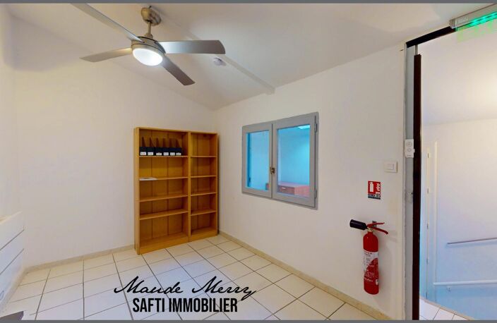Immeuble de rapport composé de 3 lots - un local commercial de 20 m2 (qui peut être transformé en un studio) avec cave de 17 m2 - un studio de  20 m2 au 1er étage - un duplex de 47 m2 au 2ème étage — photo 5