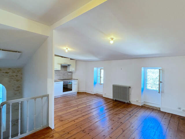 A LOUER APPARTEMENT 3 PIECES - BLAYE CENTRE — photo du bien