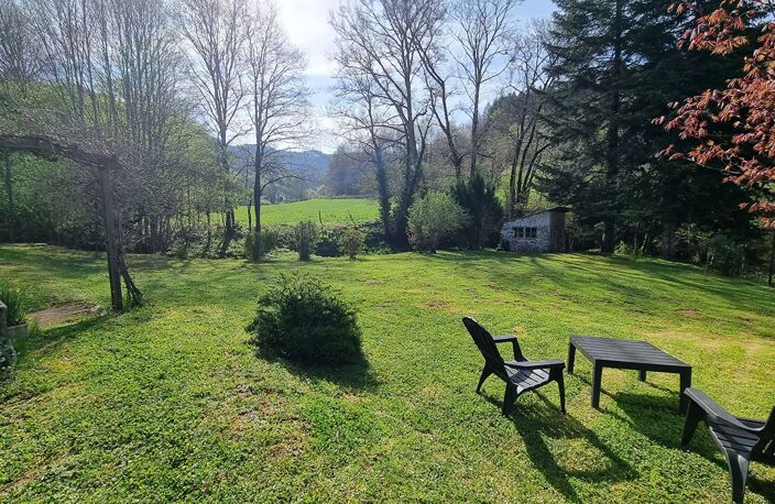 Ensemble Immobilier - St Geniez d'Olt et d'Aubrac - Terrain - Garage — photo 3