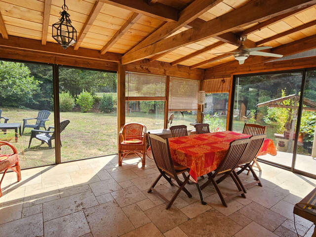 Ensemble Immobilier - St Geniez d'Olt et d'Aubrac - Terrain - Garage — photo du bien