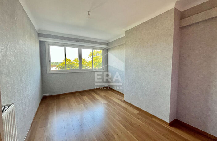 PAU - Foire Expositions : Appartement 3 pièces de 78.05 m2 avec balcon, cave et place de parking privée — photo 5