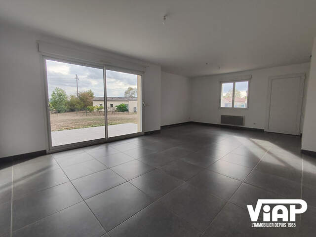 MAISON RÉCENTE DE 111 m² AVEC JARDIN — photo du bien