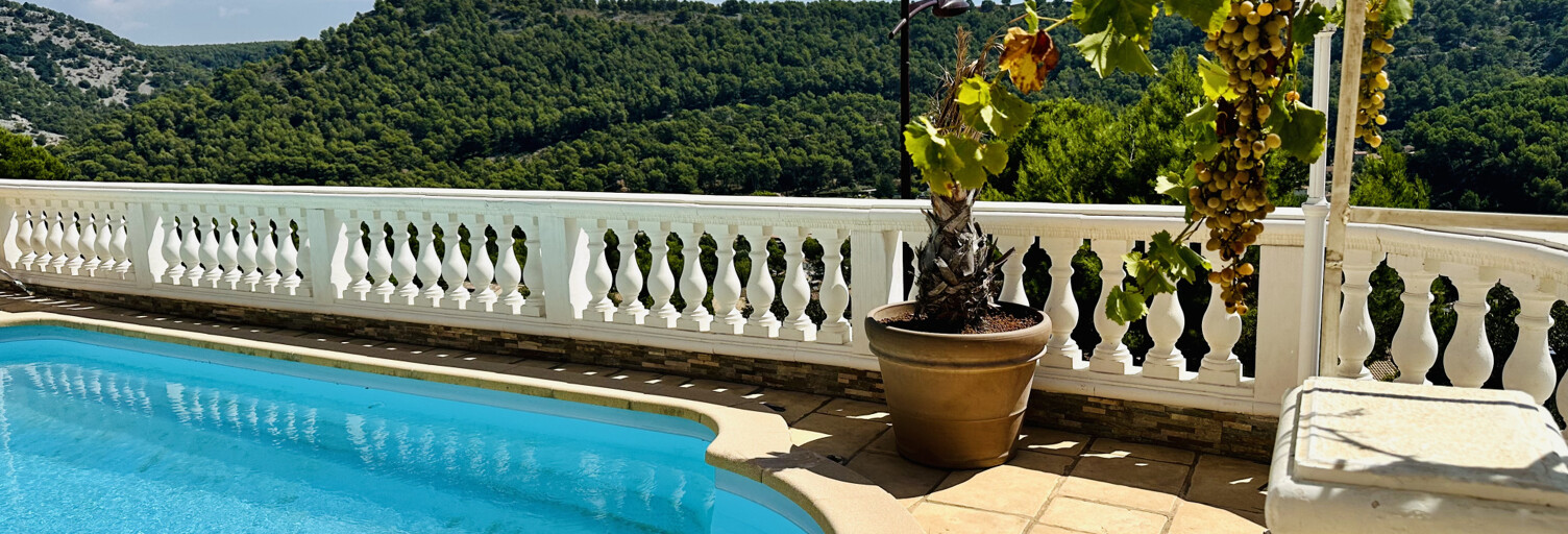 Maison 5 Pièces 135 m² à vendre à Carnoux-en-Provence (13470)