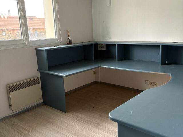 Location Bureaux 145 m&sup2; — photo du bien