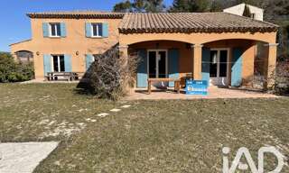 Maison 8 Pièces 215 m² à louer à Saint-Michel-l'Observatoire (04870)