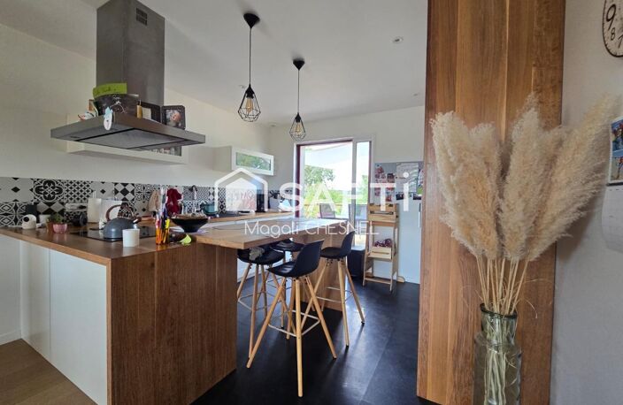 MAISON 140 m²  4 CHAMBRES  CAMPAGNE BRETEIL - GARE MONTFORT SUR MEU — photo 3