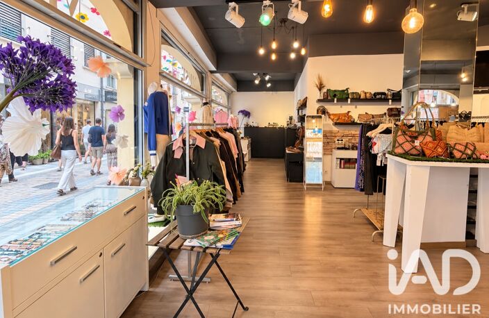 Vente Local commercial 170 m&sup2; — photo 3
