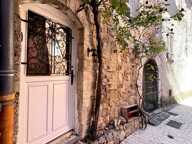 Située en plein cœur historique de Pignans, cette maison de vill — photo 2