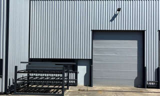 Local industriel  195 m² à vendre à Fareins (01480)