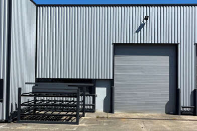 Local industriel  285000 €