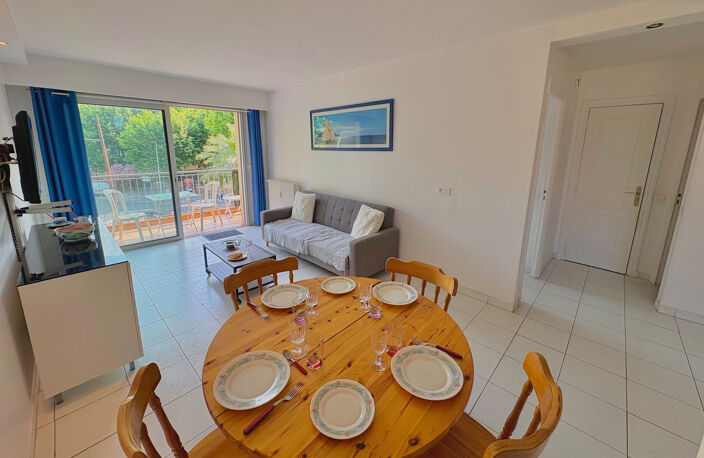 Appartement T2 en plein centre de Sainte-Maxime et à 200m des plages. — photo 2