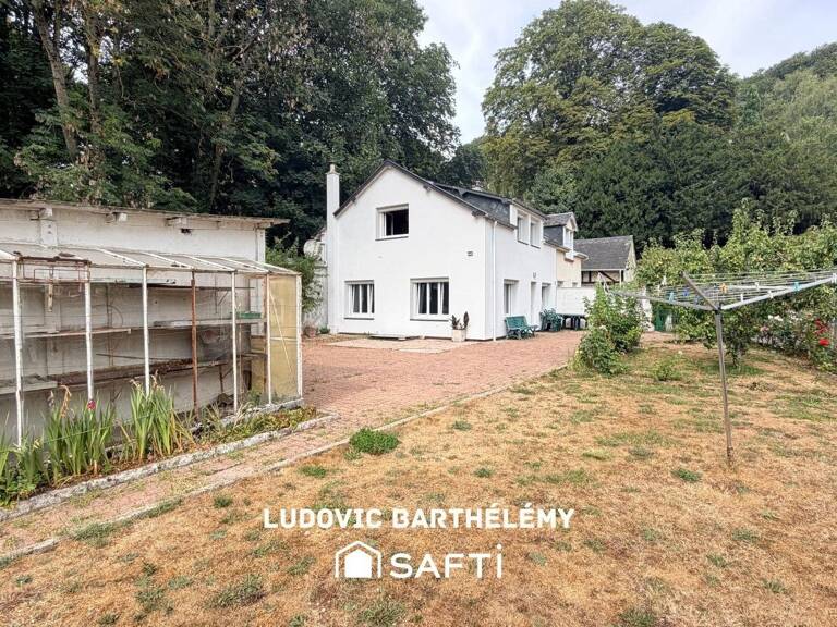 Maison à rafraichir avec jardin et 2 grands garages  Bolbec — photo 1
