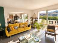 Ollioules  Espace, lumière et prestations pour une maison pensée pour votre confort. — photo 4