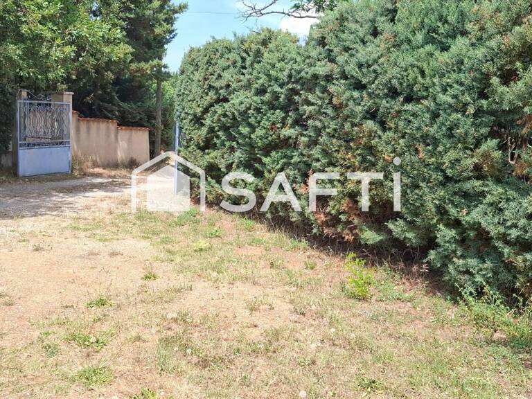 Villa 156 m², terrain 2 200 m², piscine et garages — photo 1