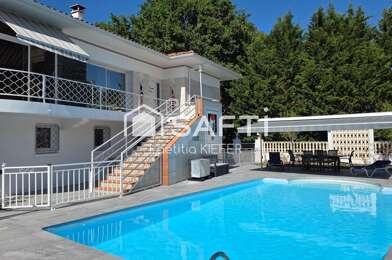 Maison 10 pièces 597000 €