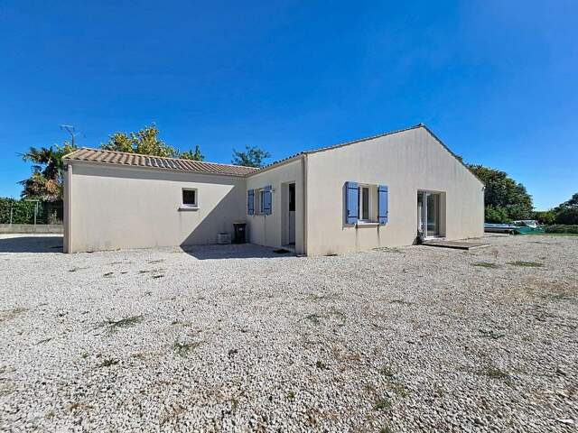 Maison de plain-pied de 2020 avec piscine Mortagne-sur-Gironde — photo du bien