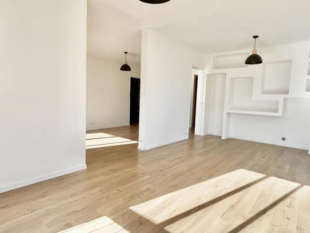 APPARTEMENT 3 PIECES LUMINEUX 103 m2 ( 87m2 carrez) — photo du bien