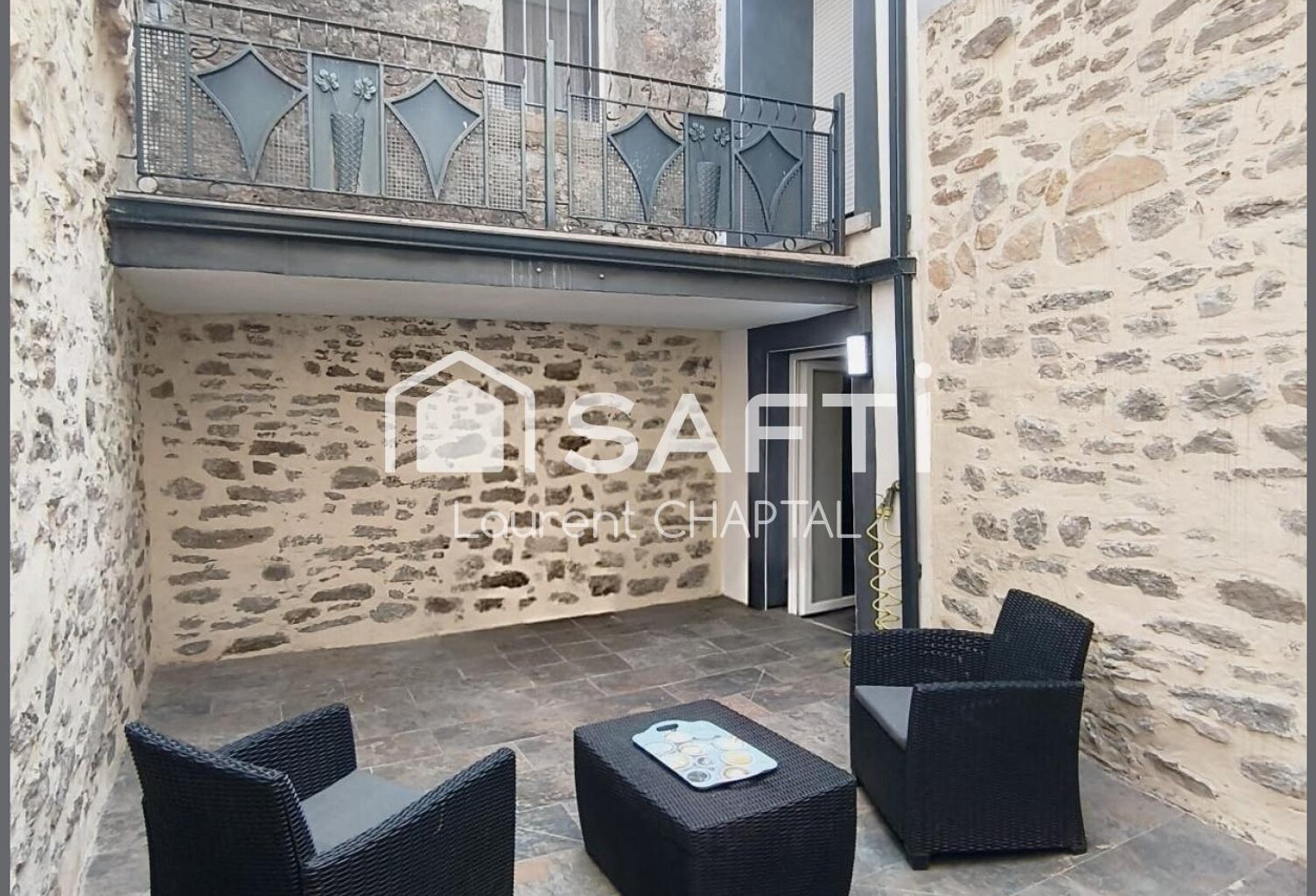 Très belle maison de village avec cour intérieure et Toit/Terrasse. — photo 1