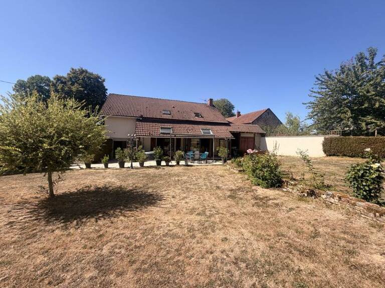 Maison en pierre de 5 pièces principales — photo 1