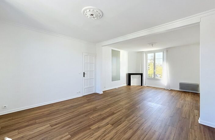 Vente maison 7 pièces 150 m² Poissy (78300) — photo 2
