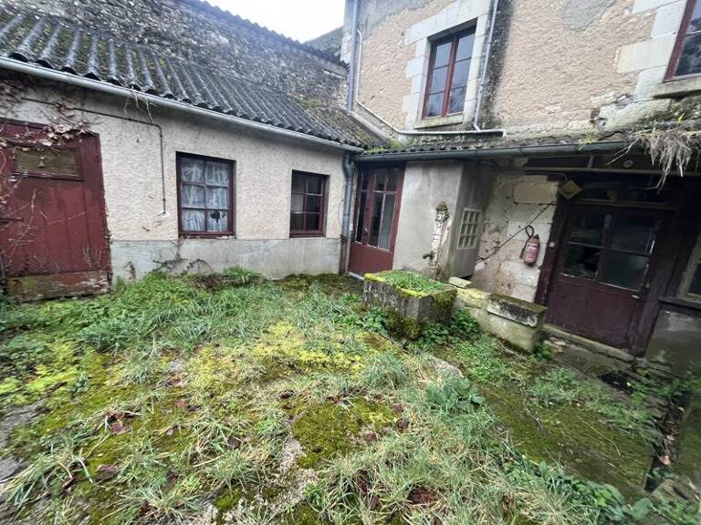 Maison de bourg de 15 pièces principales — photo 1
