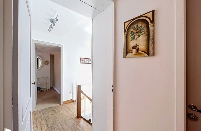 Maison en pierre de 7 pièces principales — photo 4