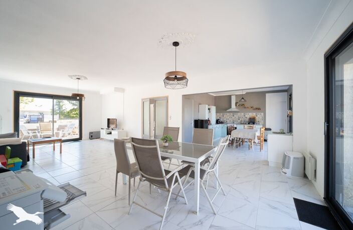Contemporaine de 7 pièces principales — photo 2