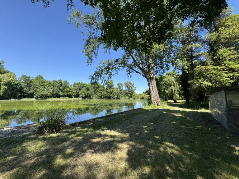 ECO LIEU POUR AGROTOURISME BAR, RESTAURANT sur 6 hectares en — photo 1