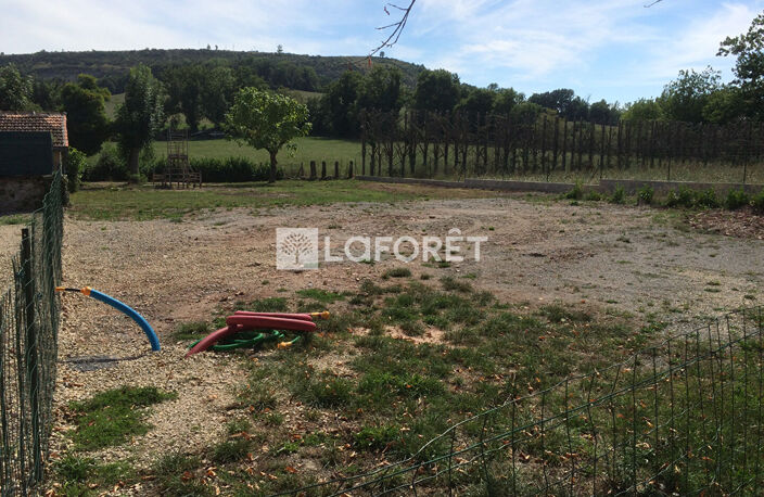 Nuces commune de VALADY — photo 3