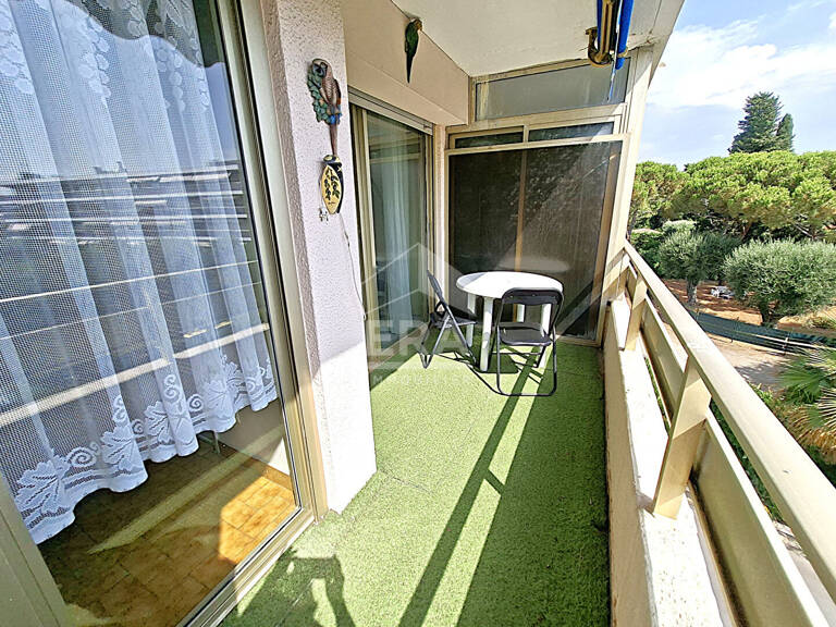 APPARTEMENT DE TYPE F1 PROCHE DES PLAGES — photo 1