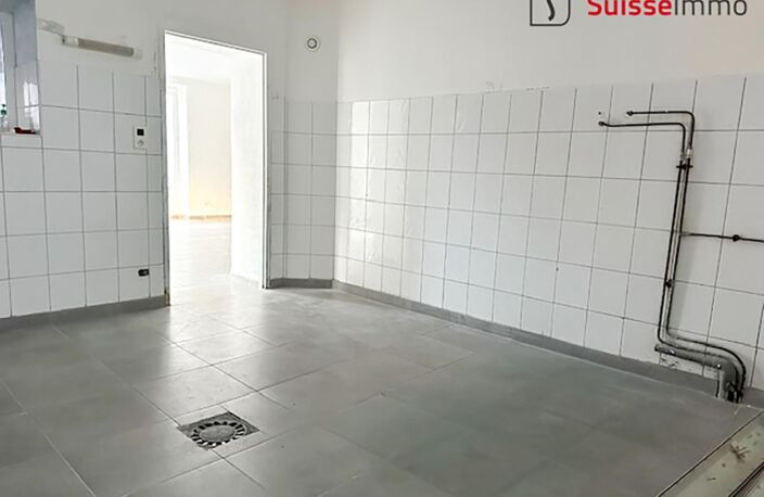 LOCAL COMMERCIAL — photo 5