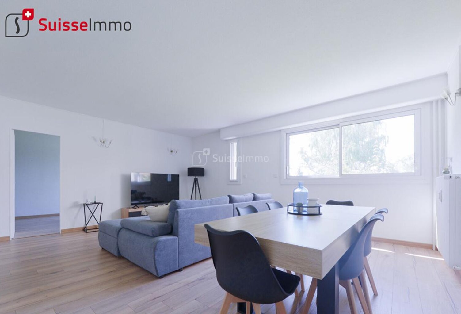 Au coeur d'un parc de 5 hectares, appartement 4 pièces en RDC — photo 1