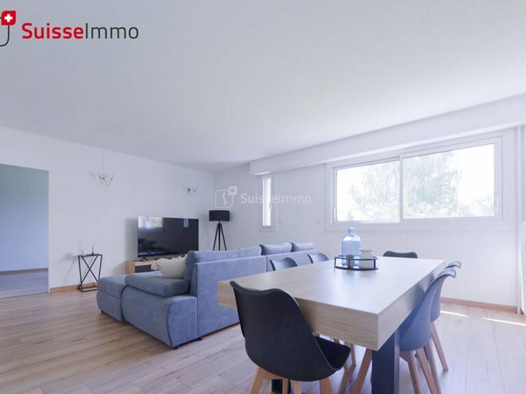 Au coeur d'un parc de 5 hectares, appartement 4 pièces en RDC — photo 1