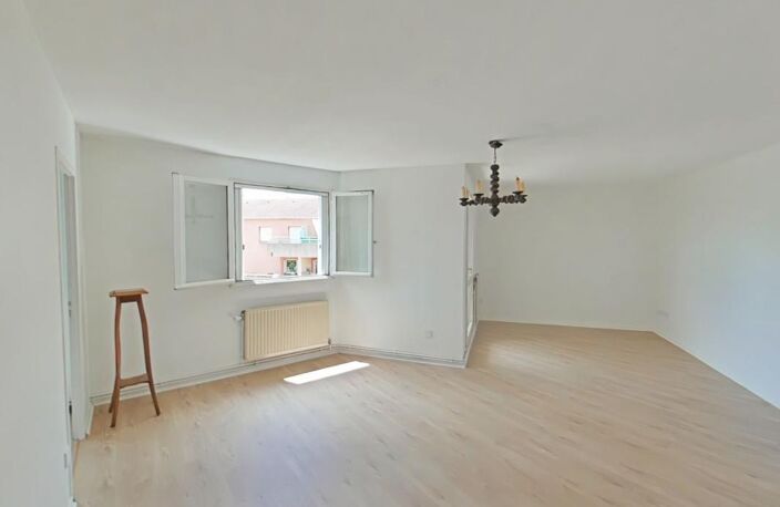 Appartement À Louer avec une possibilité de location de garage en plus à 70€/mois — photo 2