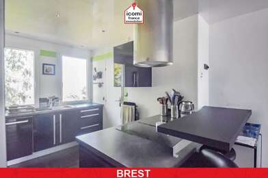 Appartement 6 pièces 243000 €