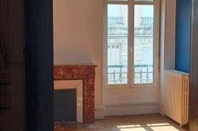Appartement 3 pièces 1050 €