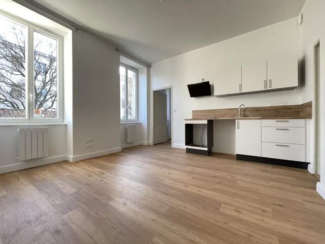 Appartement Saintes 3 pièce(s) 40.95 m2 — photo du bien