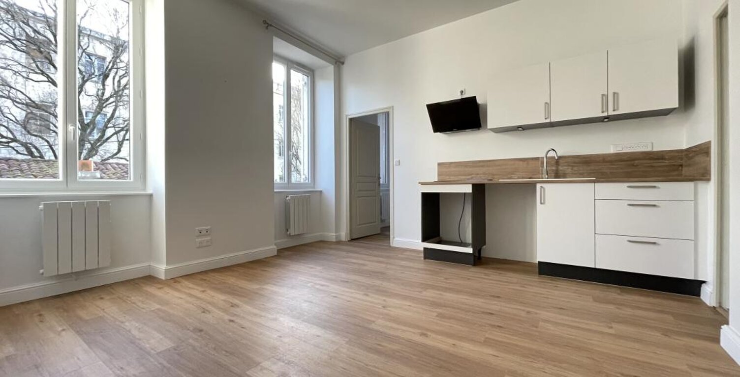 Appartement Saintes 3 pièce(s) 40.95 m2 — photo 1