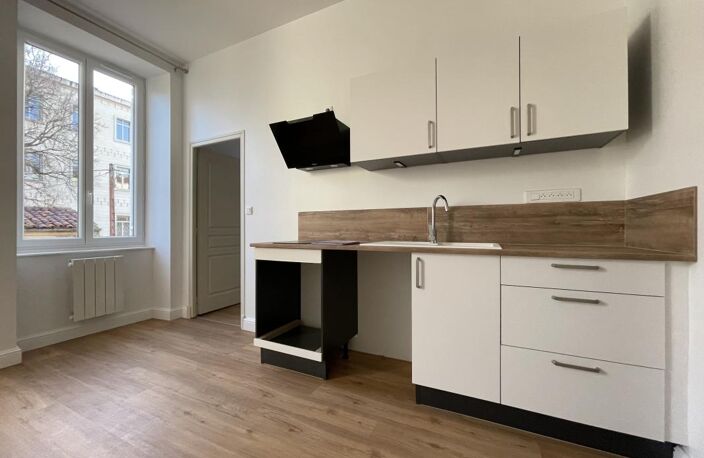 Appartement Saintes 3 pièce(s) 40.95 m2 — photo 2
